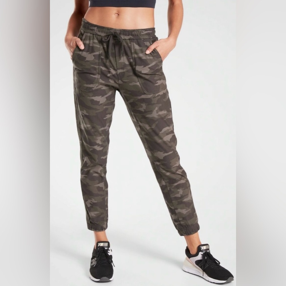 Athleta Farallon Joggers
